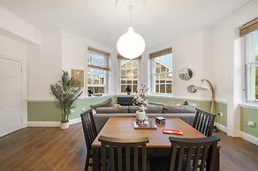 Modern 2 Bed Apartment in Greenwich