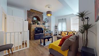 Modern 2 Bed Apartment in Greenwich