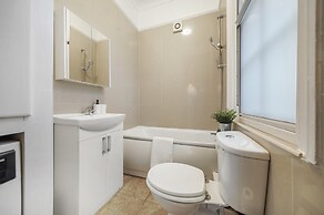 Modern 2 Bed Apartment in Greenwich