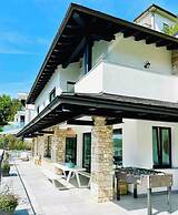 Como Lake Dreamscape Villa