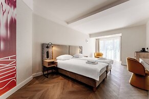 Art Queen Aparthotel