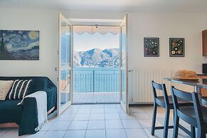 Alba on Lake Como