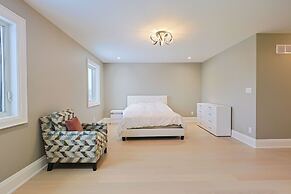 Modern Masterpiece Luxury 6 Bedroom Home