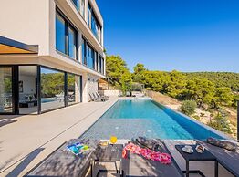 Breathtaking Villa Vis