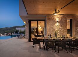 Breathtaking Villa Vis