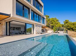 Breathtaking Villa Vis
