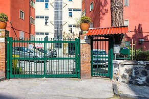 Capodimonte Woods Retreat - Private Parking