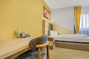 XZLLENZ Hotel