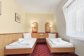 XZLLENZ light Hotel