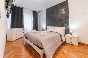 Desiré Flat - Vatican City - Metro Cipro