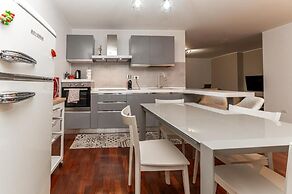 Elegant Penthouse - Metro Conca d'Oro