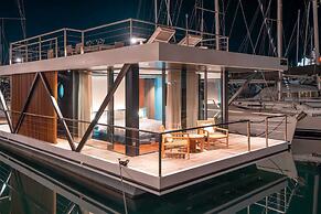 Marina Suite