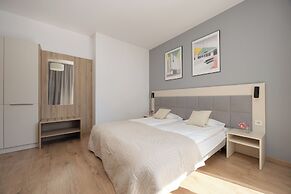 Wolska Studio Apartments by Solarento