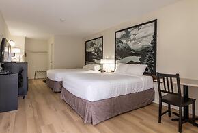 Super 8 By Wyndham Golden