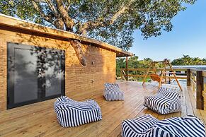 Epic Treehouse Villa - Pool • Pickleball