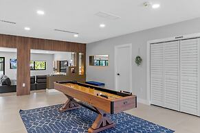 Epic Treehouse Villa - Pool • Pickleball