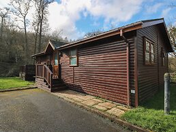 3 Riverside Lodge
