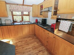 3 Riverside Lodge