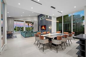 Signature Waterfront Villa by The Glamhomes