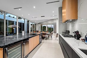 Signature Waterfront Villa by The Glamhomes