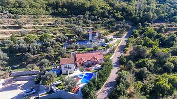 RUSTIC VILLAS BARLOVIC