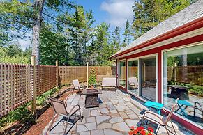 Secluded 2 BR Cottage w/ Private W/d, Wifi & Patio