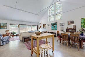 Secluded 2 BR Cottage w/ Private W/d, Wifi & Patio
