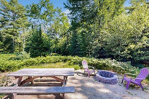 Secluded 2 BR Cottage w/ Private W/d, Wifi & Patio