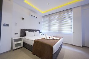 Marine Point Hotel