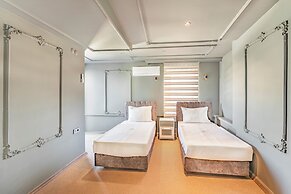 Marine Point Hotel