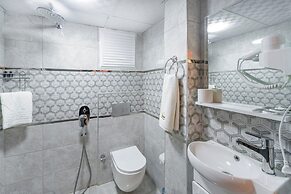 Marine Point Hotel