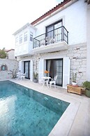 Thera Alaçatı Otel