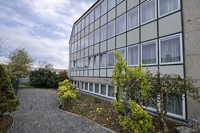 Check-Inn Hotel - Offenbach