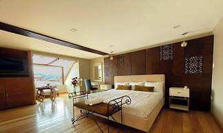 Hotel Ensueños by HHG