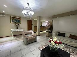 Hotel Ensueños by HHG