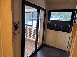 Superior Chalet With Sauna & Hot Tub