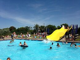 Holiday Home Near Petten Beach With Pool
