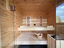 Premium Chalet With Sauna & Hot Tub