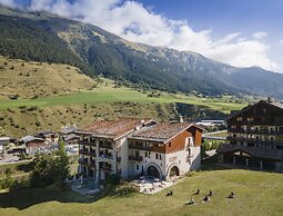 Alpine Base With Hot Tub & Pool