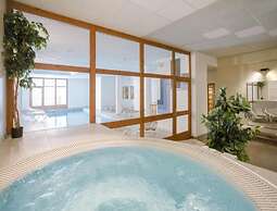 Alpine Base With Hot Tub & Pool