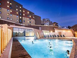 Retreat With Shared Pool and Terrace