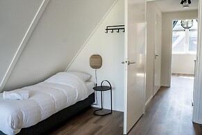 Sea View Apartment With Terrace for 8