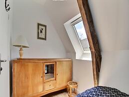 Elegant Neulliac Holiday Home for 15