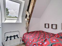 Elegant Neulliac Holiday Home for 15