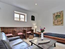 Elegant Neulliac Holiday Home for 15