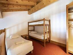 Four-guest Hub With Sauna & Pool