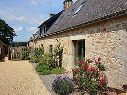 Stunning Holiday Cottage in Neulliac