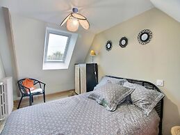 Stunning Holiday Cottage in Neulliac