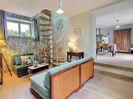 Stunning Holiday Cottage in Neulliac
