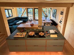Deluxe Chalet With Sauna & hot tub